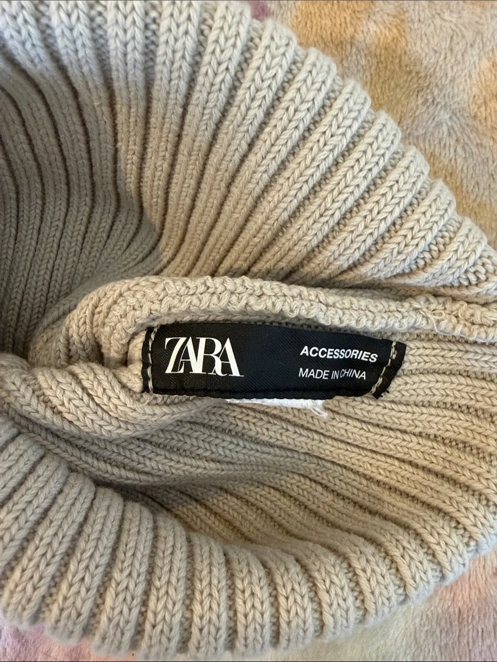 Zara Kids Ribbed Beanie Hat in Light Beige